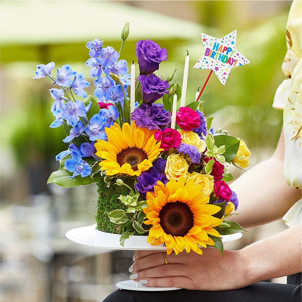 Star of the Day Floral Cake –  My Flower Market, Santa Ana CA